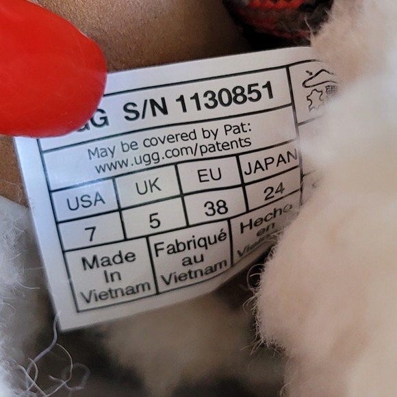 UGG Adiroam Hiker Waterproof Boot - Picture 7 of 12